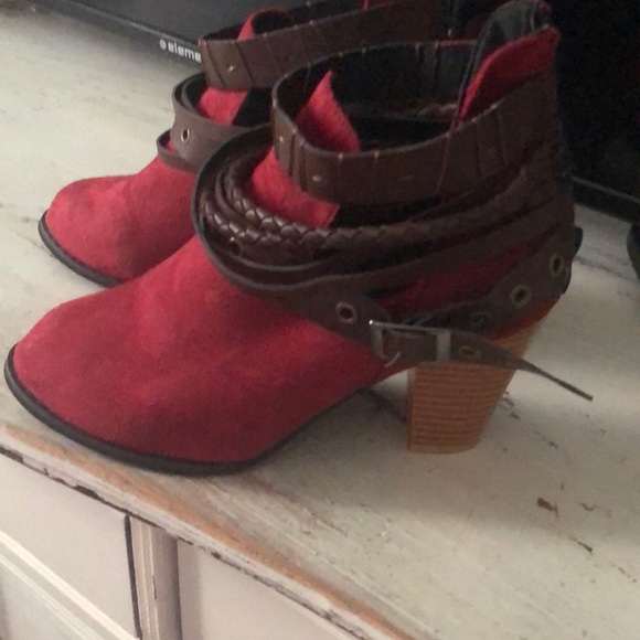 Shoes - Red ankle boots  with brown leather straps